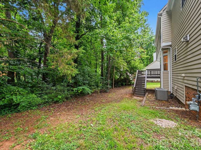 4619 Kirkgard Trail, Charlotte, NC 28269.  MLS# CAR4390079, YatesRealty ID 32825. 
