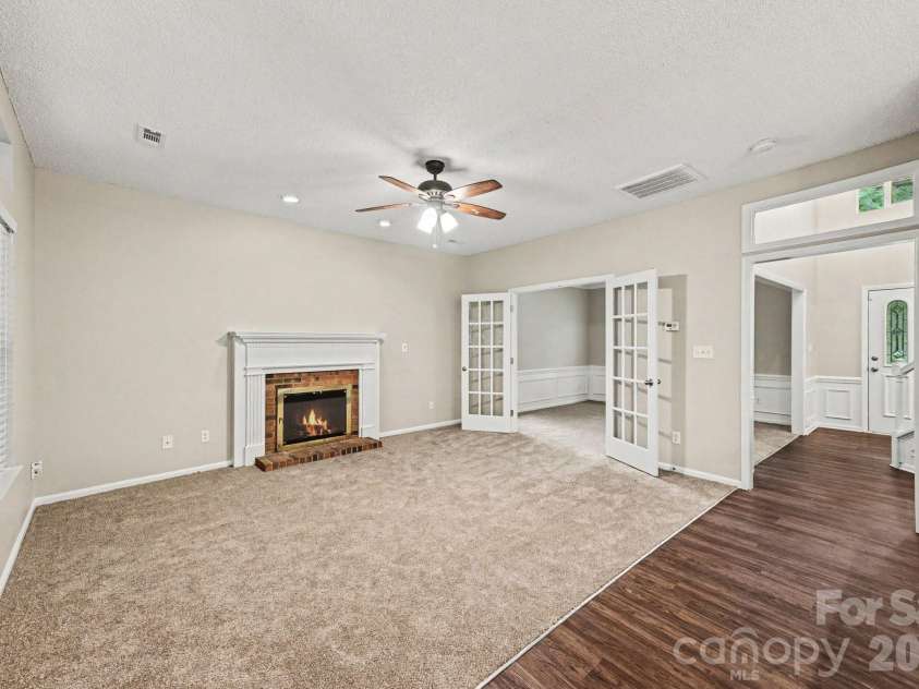 4619 Kirkgard Trail, Charlotte, NC 28269.  MLS# CAR4390079, YatesRealty ID 32825. 