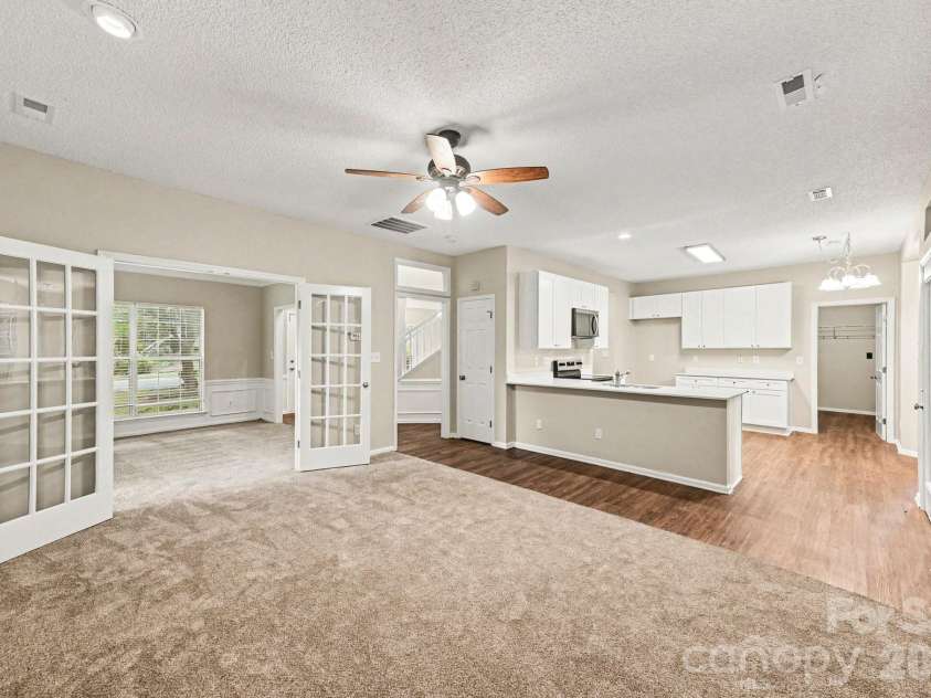4619 Kirkgard Trail, Charlotte, NC 28269.  MLS# CAR4390079, YatesRealty ID 32825. 