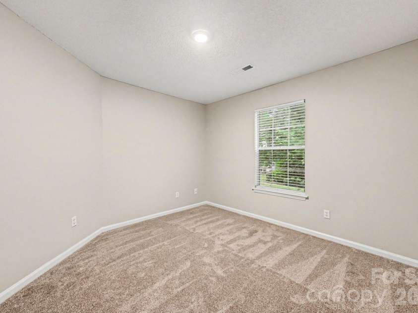 4619 Kirkgard Trail, Charlotte, NC 28269.  MLS# CAR4390079, YatesRealty ID 32825. 
