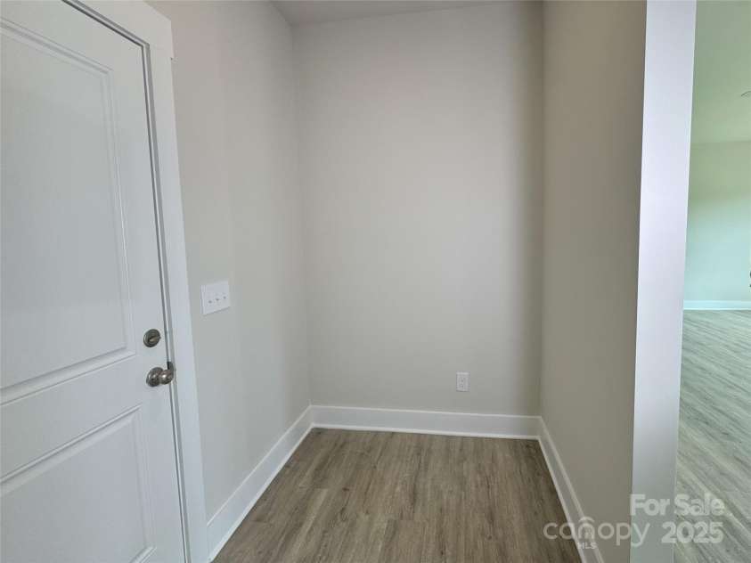 107 Silverwood Court, Mooresville, NC 28115.  MLS# CAR4279215, YatesRealty ID 32827. Dropzone area by door from garage enterance