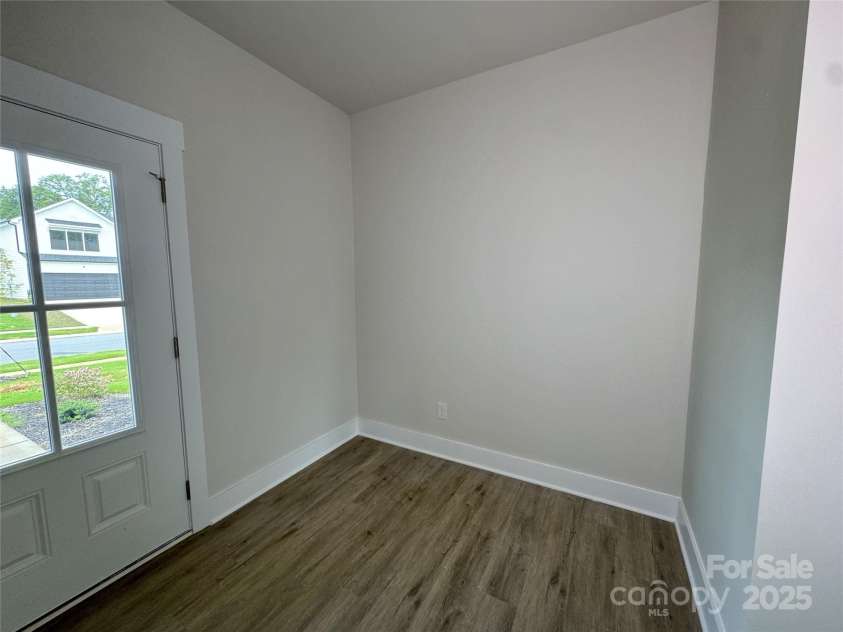 107 Silverwood Court, Mooresville, NC 28115.  MLS# CAR4279215, YatesRealty ID 32827. Entry Foyer