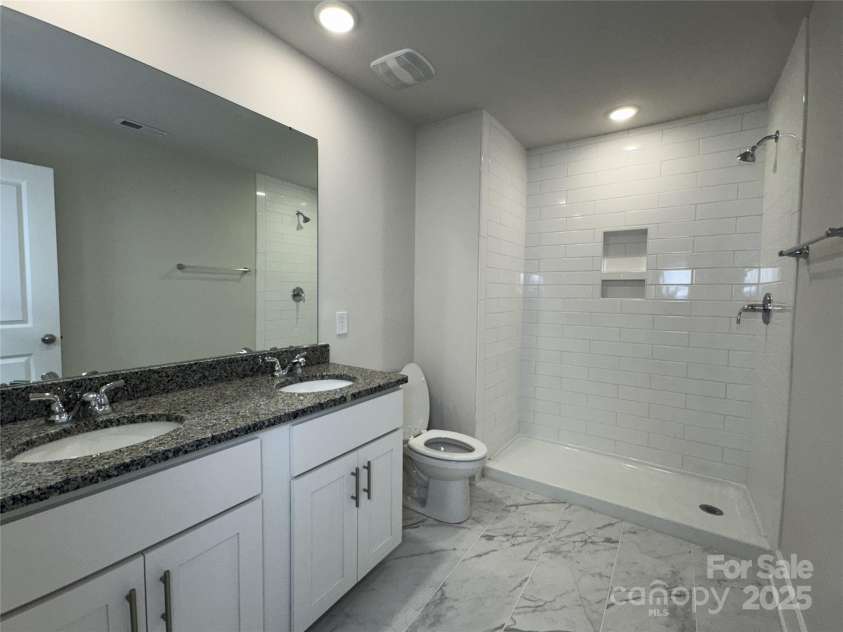 107 Silverwood Court, Mooresville, NC 28115.  MLS# CAR4279215, YatesRealty ID 32827. Primary Bathroom