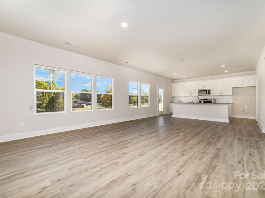 107 Silverwood Court, Mooresville, NC 28115.  MLS# CAR4320107, YatesRealty ID 32827. Main Living Area