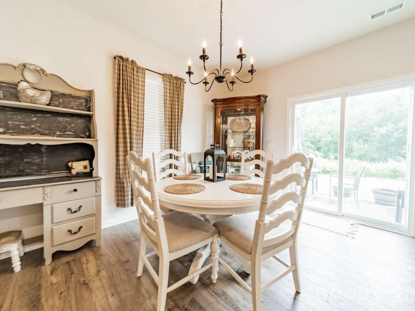1200 Secrest Commons Drive, Monroe, NC 28112.  MLS# CAR4397398, YatesRealty ID 32828. Dining area