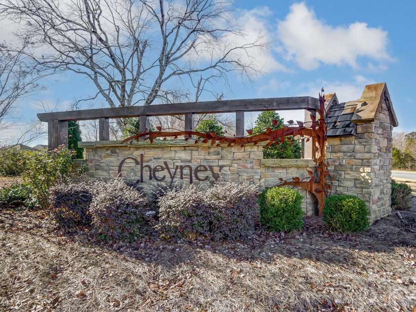 4004 Cheyney Park Drive, Charlotte, NC 28269.  MLS# CAR4216807, YatesRealty ID 32828. 