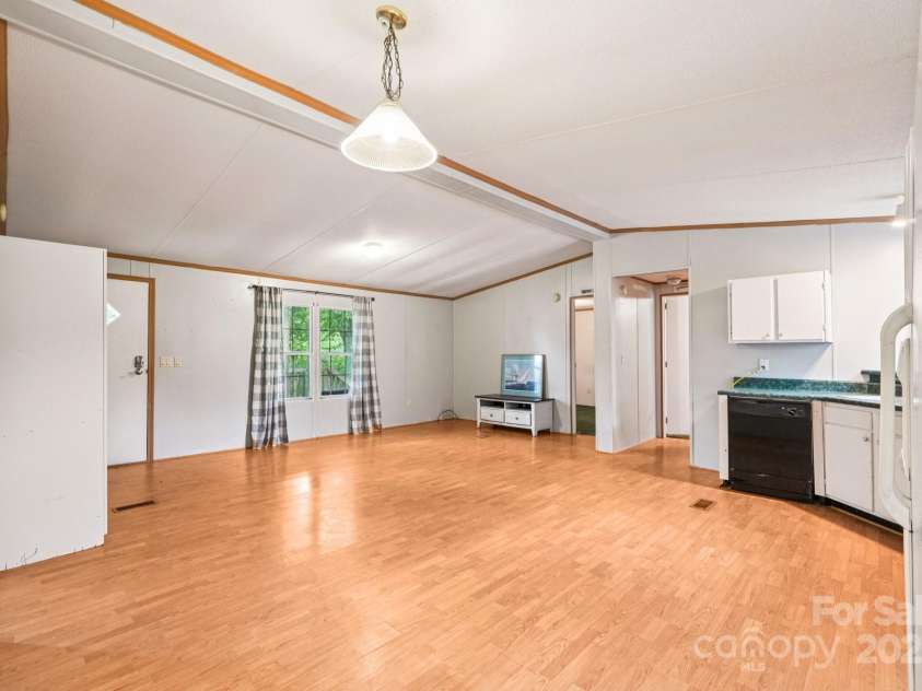 120 Rose Street, Gaffney, SC 29340.  MLS# CAR4281240, YatesRealty ID 32829. 