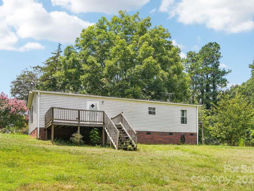 120 Rose Street, Gaffney, SC 29340.  MLS# CAR4281240, YatesRealty ID 32829. 
