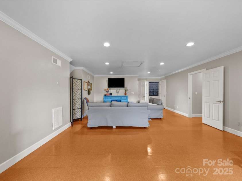 1393 Wateree Road, Ridgeway, SC 29130.  MLS# CAR4296458, YatesRealty ID 3283. 