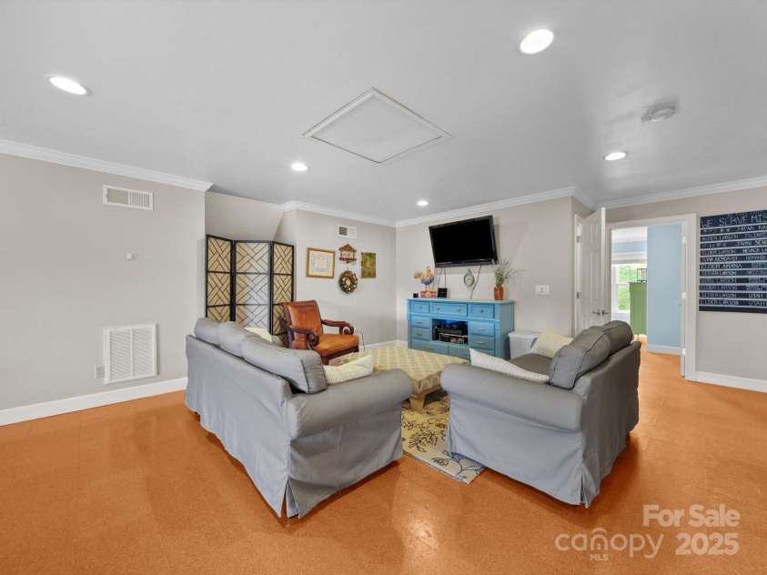 1393 Wateree Road, Ridgeway, SC 29130.  MLS# CAR4296458, YatesRealty ID 3283. 