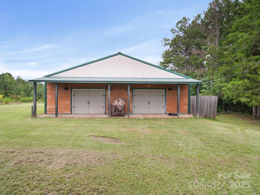 1393 Wateree Road, Ridgeway, SC 29130.  MLS# CAR4296458, YatesRealty ID 3283. 