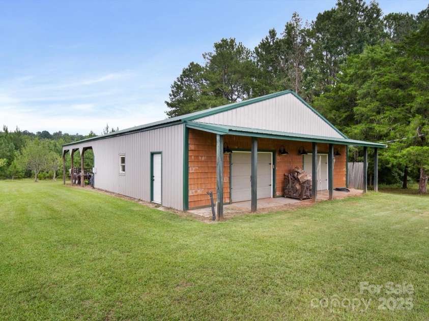 1393 Wateree Road, Ridgeway, SC 29130.  MLS# CAR4296458, YatesRealty ID 3283. 