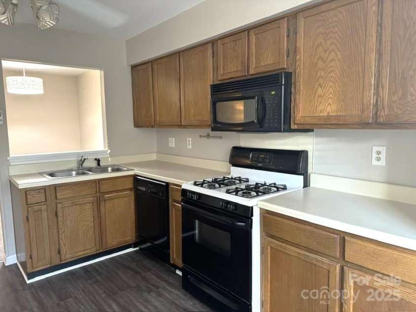 6017 Treetop Court, Charlotte, NC 28212.  MLS# CAR4200981, YatesRealty ID 3283. 