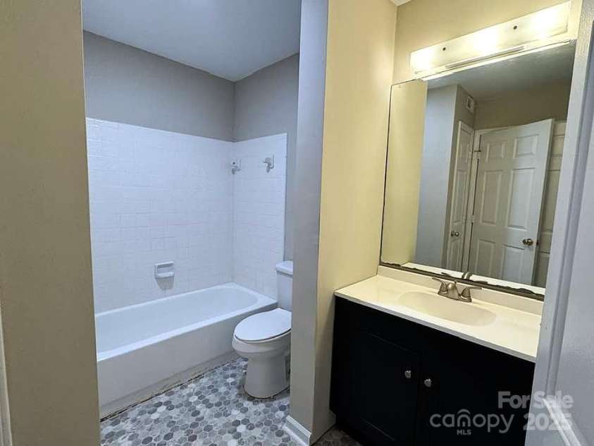6017 Treetop Court, Charlotte, NC 28212.  MLS# CAR4200981, YatesRealty ID 3283. 