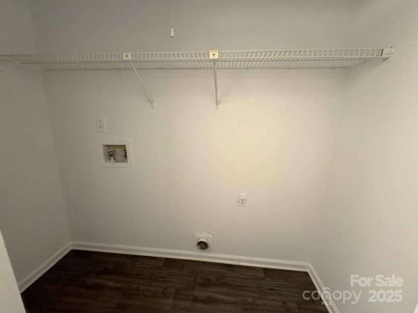 6017 Treetop Court, Charlotte, NC 28212.  MLS# CAR4200981, YatesRealty ID 3283. Laundry