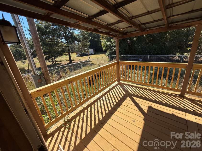 5027 Lineberger Loop Road, Denver, NC 28037.  MLS# CAR4396367, YatesRealty ID 32830. 