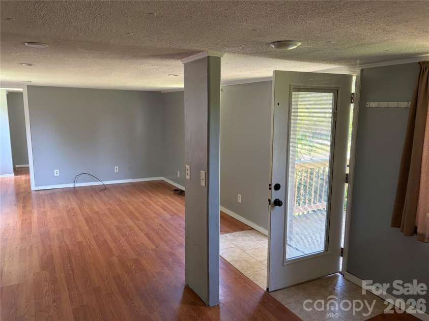 5027 Lineberger Loop Road, Denver, NC 28037.  MLS# CAR4396367, YatesRealty ID 32830. 