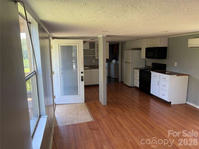 5027 Lineberger Loop Road, Denver, NC 28037.  MLS# CAR4396367, YatesRealty ID 32830. 