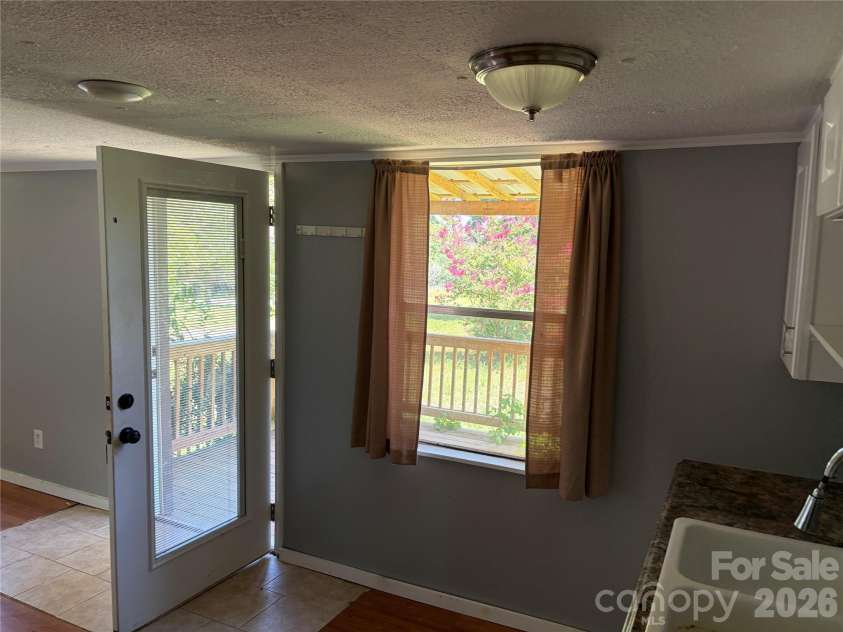 5027 Lineberger Loop Road, Denver, NC 28037.  MLS# CAR4396367, YatesRealty ID 32830. 