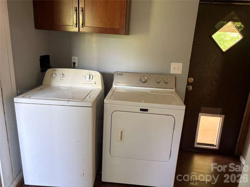 5027 Lineberger Loop Road, Denver, NC 28037.  MLS# CAR4396367, YatesRealty ID 32830. 