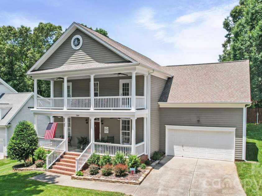 7800 Red Oaks Trail, Waxhaw, NC 28173.  MLS# CAR4393062, YatesRealty ID 32832. 