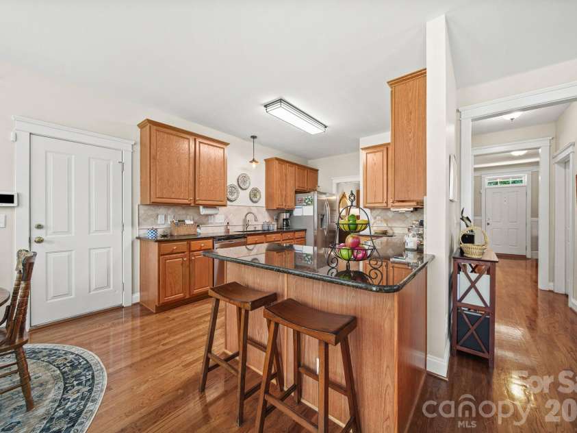 7800 Red Oaks Trail, Waxhaw, NC 28173.  MLS# CAR4393062, YatesRealty ID 32832. 