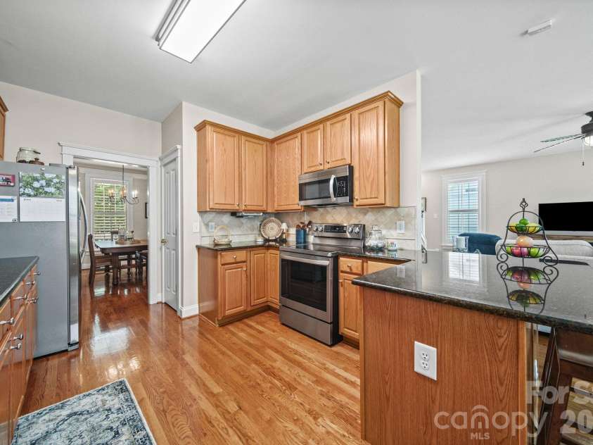 7800 Red Oaks Trail, Waxhaw, NC 28173.  MLS# CAR4393062, YatesRealty ID 32832. 
