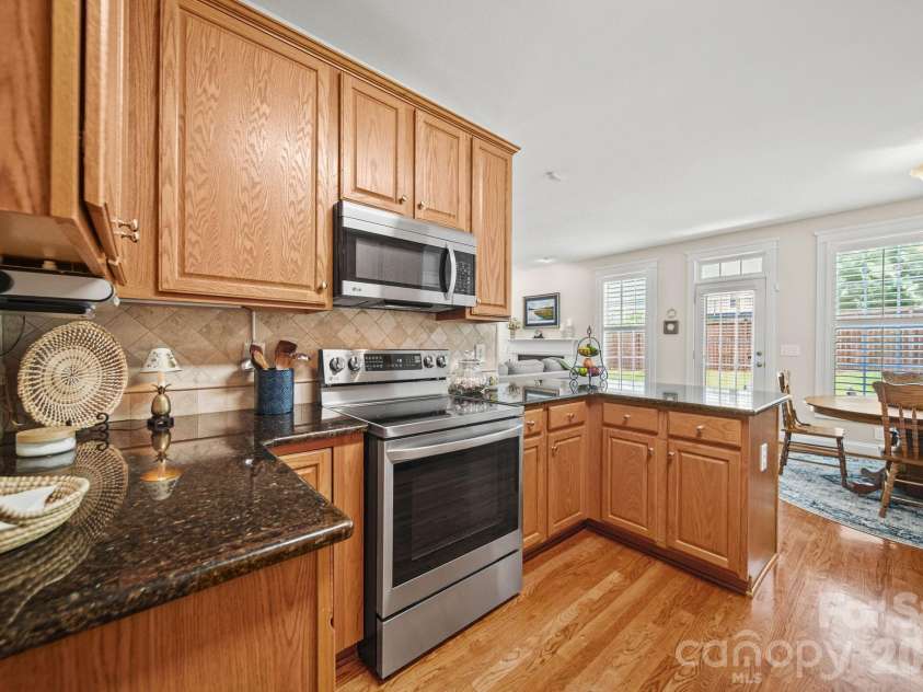 7800 Red Oaks Trail, Waxhaw, NC 28173.  MLS# CAR4393062, YatesRealty ID 32832. 