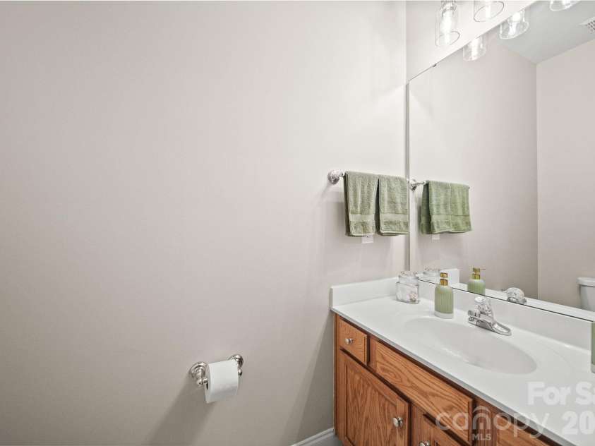 7800 Red Oaks Trail, Waxhaw, NC 28173.  MLS# CAR4393062, YatesRealty ID 32832. 