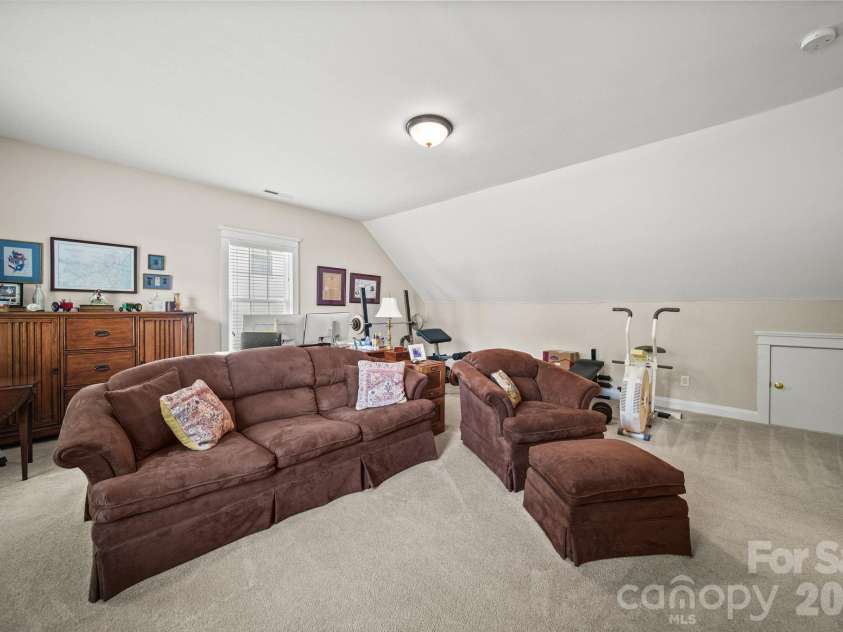 7800 Red Oaks Trail, Waxhaw, NC 28173.  MLS# CAR4393062, YatesRealty ID 32832. 