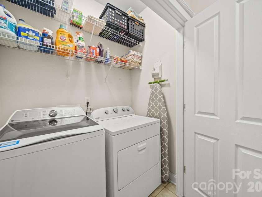 7800 Red Oaks Trail, Waxhaw, NC 28173.  MLS# CAR4393062, YatesRealty ID 32832. 