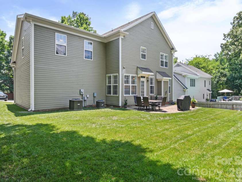 7800 Red Oaks Trail, Waxhaw, NC 28173.  MLS# CAR4393062, YatesRealty ID 32832. 