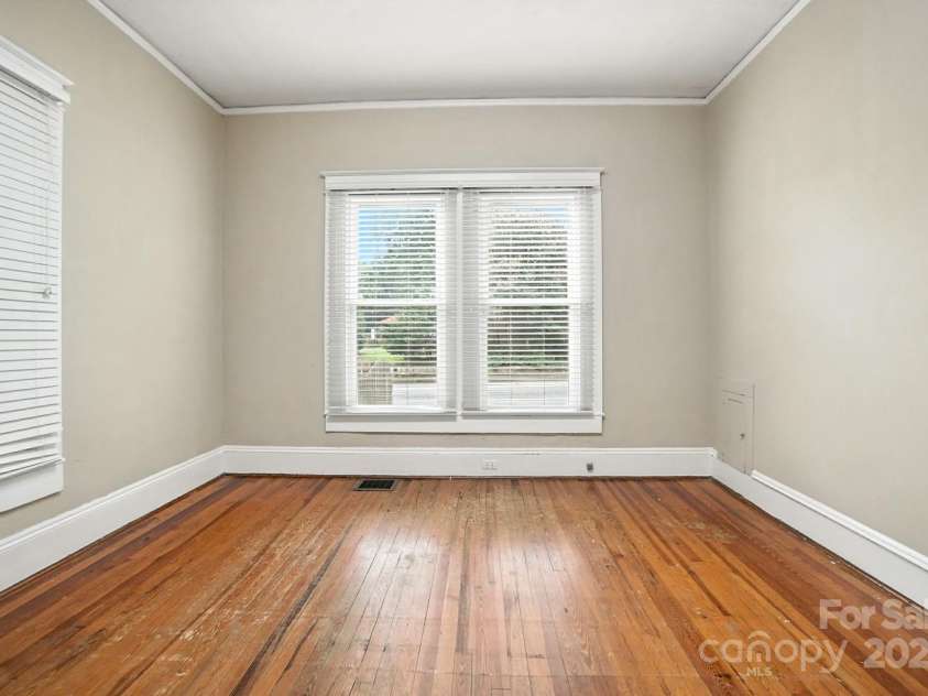 100 Ridge Avenue, Kannapolis, NC 28083.  MLS# CAR4286009, YatesRealty ID 32834. 2nd room on main 