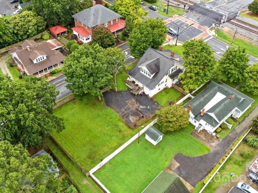 100 Ridge Avenue, Kannapolis, NC 28083.  MLS# CAR4286009, YatesRealty ID 32834. 