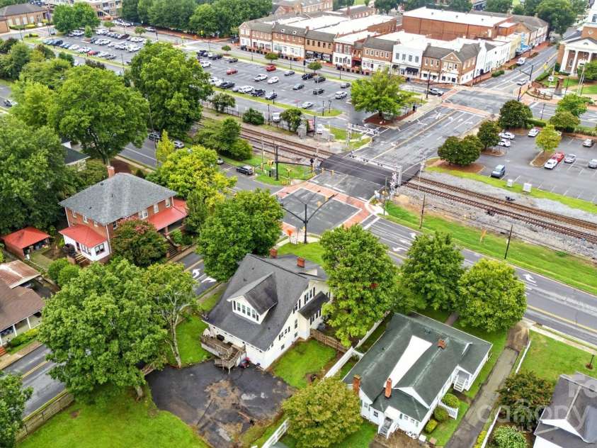 100 Ridge Avenue, Kannapolis, NC 28083.  MLS# CAR4286009, YatesRealty ID 32834. 