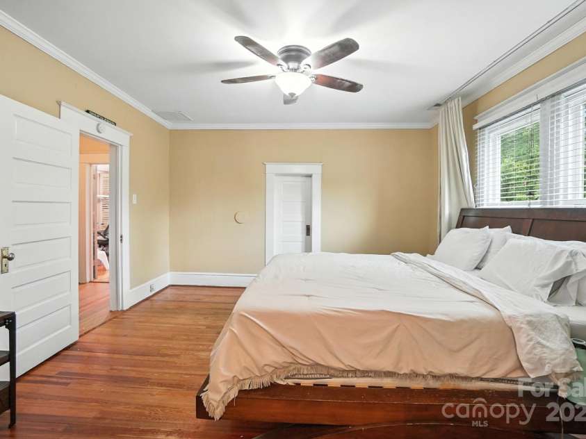 100 Ridge Avenue, Kannapolis, NC 28083.  MLS# CAR4286009, YatesRealty ID 32834. 