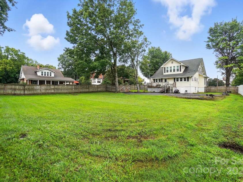 100 Ridge Avenue, Kannapolis, NC 28083.  MLS# CAR4286009, YatesRealty ID 32834. 