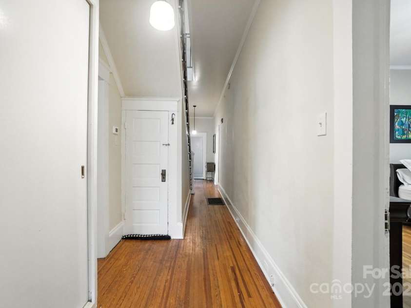 100 Ridge Avenue, Kannapolis, NC 28083.  MLS# CAR4286009, YatesRealty ID 32834. Hallway