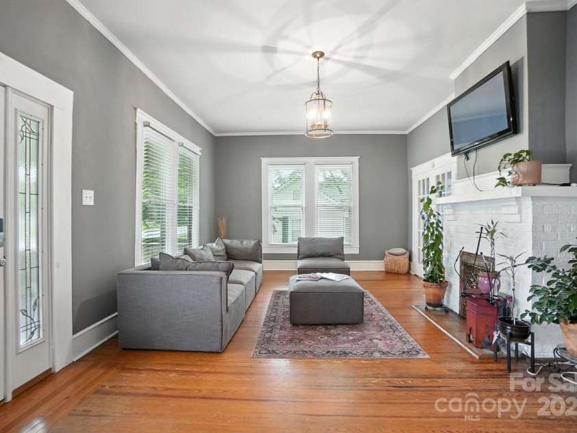 100 Ridge Avenue, Kannapolis, NC 28083.  MLS# CAR4286009, YatesRealty ID 32834. Living room 