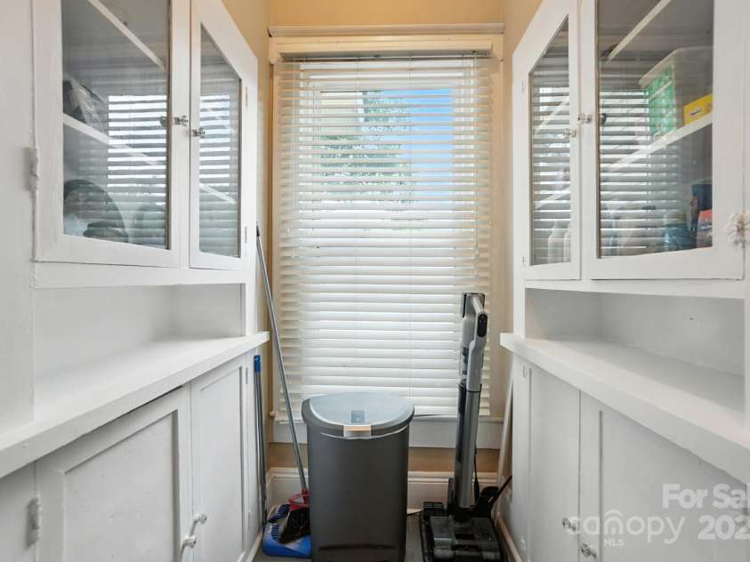 100 Ridge Avenue, Kannapolis, NC 28083.  MLS# CAR4286009, YatesRealty ID 32834. Panty/storage room