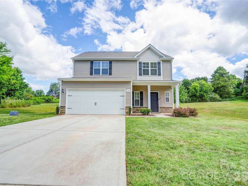 226 Lake George Drive, Shelby, NC 28152.  MLS# CAR4393139, YatesRealty ID 32834. 