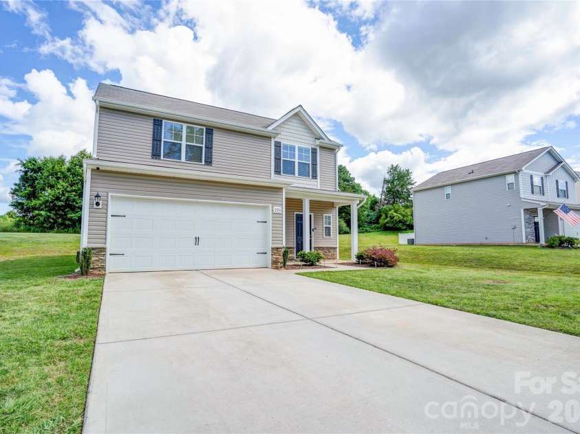 226 Lake George Drive, Shelby, NC 28152.  MLS# CAR4393139, YatesRealty ID 32834. 