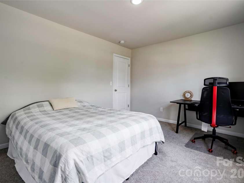226 Lake George Drive, Shelby, NC 28152.  MLS# CAR4393139, YatesRealty ID 32834. 
