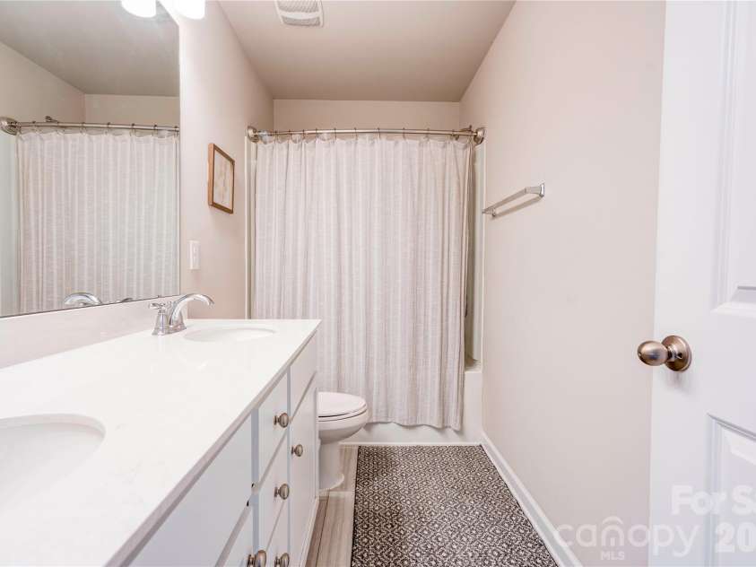 226 Lake George Drive, Shelby, NC 28152.  MLS# CAR4393139, YatesRealty ID 32834. 