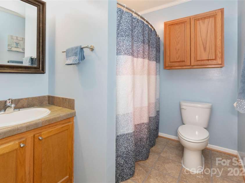 100 Susanna Cove Road, Mars Hill, NC 28754.  MLS# CAR4288018, YatesRealty ID 32835. Shared full bath