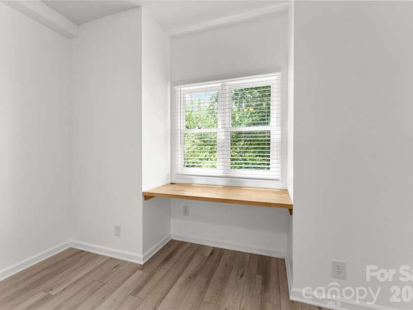 20 Timberlake Drive, Asheville, NC 28803.  MLS# CAR4395614, YatesRealty ID 32835. 