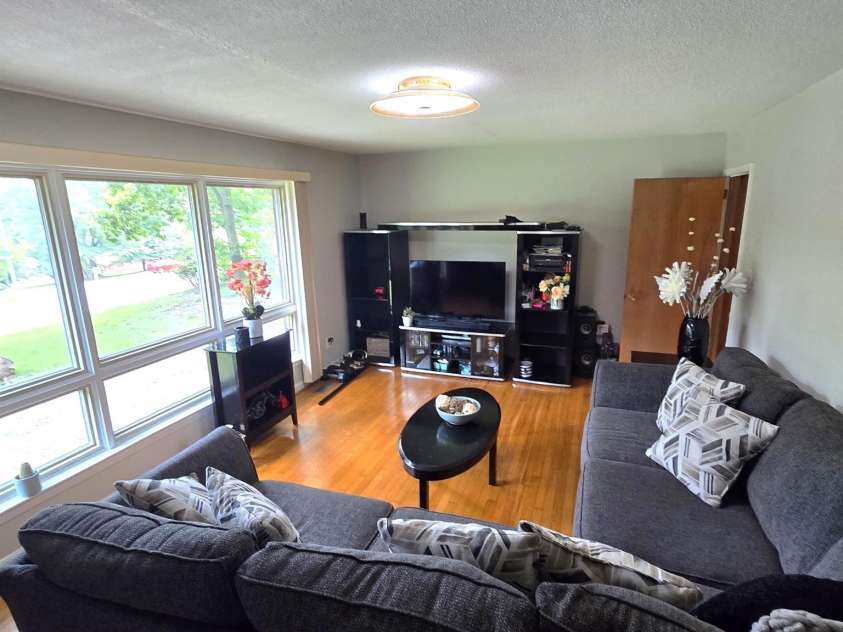 135 42nd Avenue Circle, Hickory, NC 28601.  MLS# CAR4292129, YatesRealty ID 32836. 