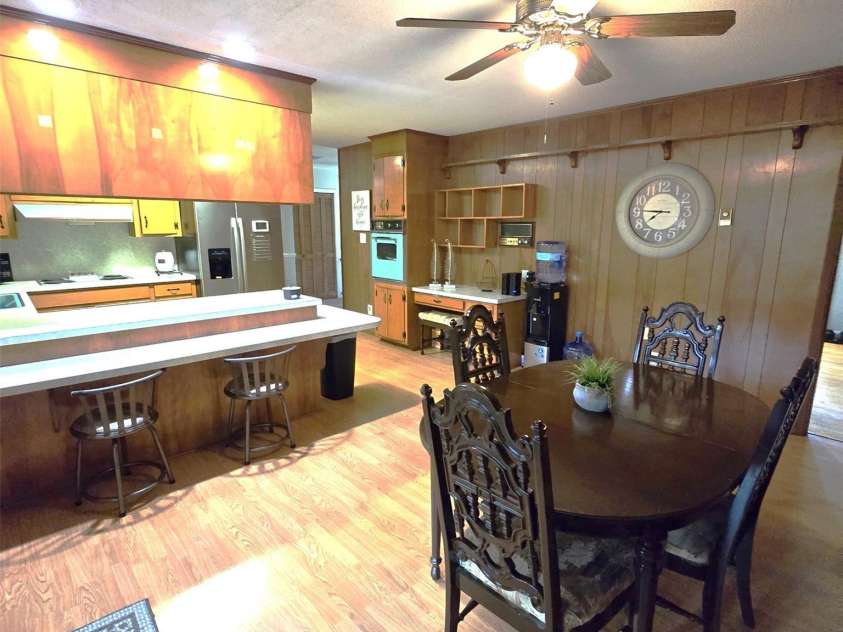 135 42nd Avenue Circle, Hickory, NC 28601.  MLS# CAR4292129, YatesRealty ID 32836. 