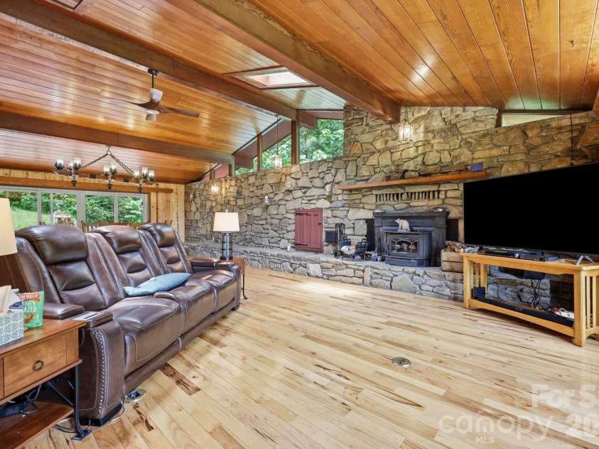 570 Rugged Top Road, Waynesville, NC 28785.  MLS# CAR4392004, YatesRealty ID 32836. 