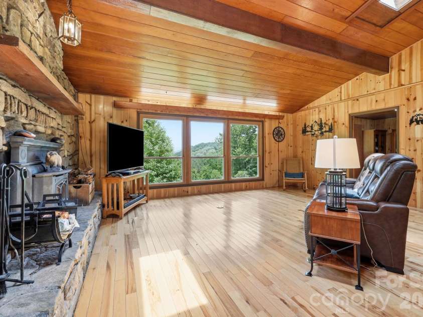 570 Rugged Top Road, Waynesville, NC 28785.  MLS# CAR4392004, YatesRealty ID 32836. 